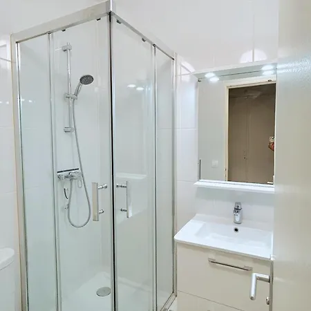 Apartmán Sunny 2 Steps From Metro Boulogne-Billancourt