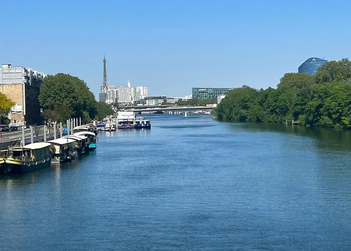 Sunny 2 Steps From Metro Boulogne-Billancourt